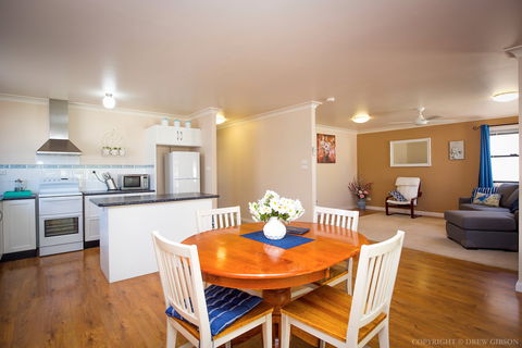 Dell-Lee Cottage - Surfers Gold Coast 3