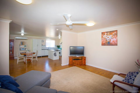 Dell-Lee Cottage - Surfers Gold Coast 4