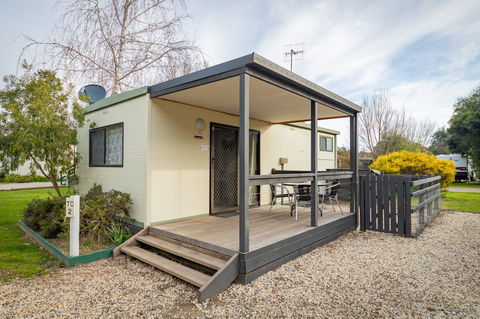 Eildon Riverside Holiday Park - Surfers Gold Coast 2
