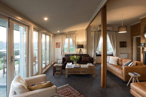 Frenchman's River - The Helmsman's House - Surfers Gold Coast 5
