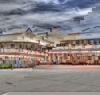 Ganmain Hotel - Surfers Gold Coast