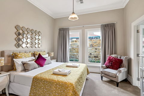 Grandview Accommodation - The Elm Tree Apartments - Surfers Gold Coast 2
