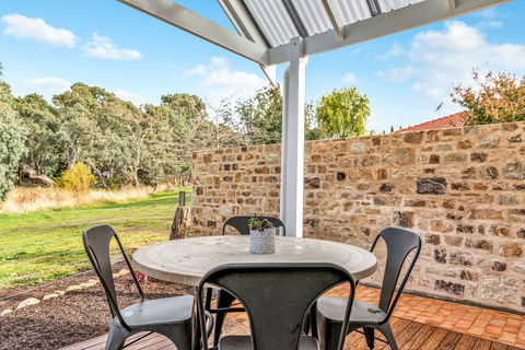 Grandview Accommodation - The Elm Tree Apartments - Surfers Gold Coast 4