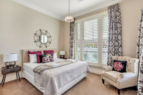 Grandview Accommodation - The Elm Tree Apartments - Surfers Gold Coast 6