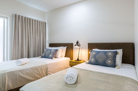 Ishtar Apartments - Surfers Gold Coast 1