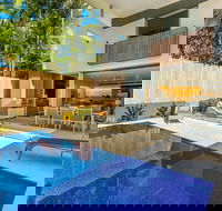 KoKo's Beach Houses Two - Surfers Gold Coast