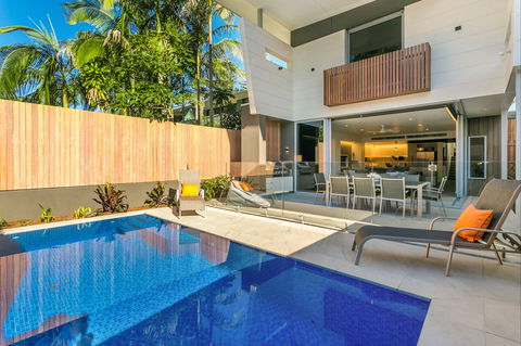 KoKo's Beach Houses Two - Surfers Gold Coast 0
