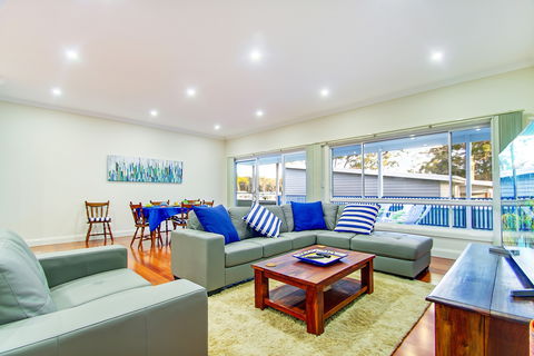 PJ's Hideaway - Surfers Gold Coast 1