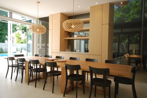 Port Douglas Getaways - The White Oasis - Surfers Gold Coast 5