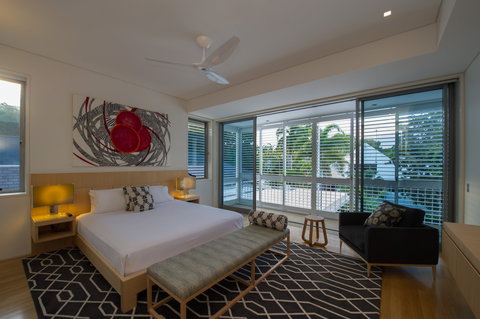 Port Douglas Getaways - The White Oasis - Surfers Gold Coast 7
