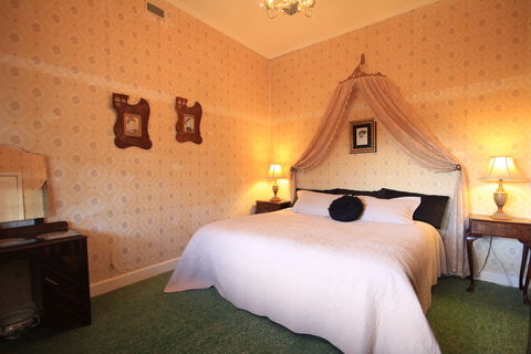 Rostrata Country House - Surfers Gold Coast 3