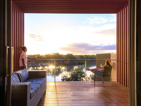 The Frames - Luxury Riverland Accommodation - Surfers Gold Coast 0