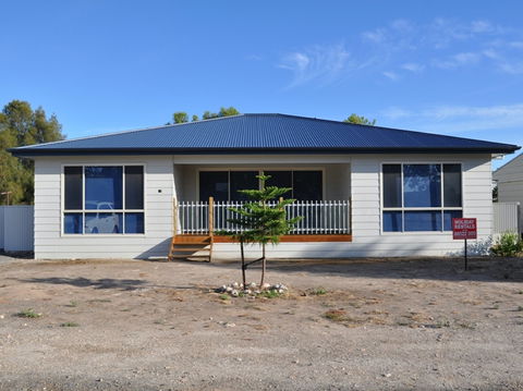 The Dwicke - Surfers Gold Coast 0
