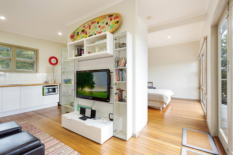 The Love Shack: Pambula Beach - Surfers Gold Coast 2