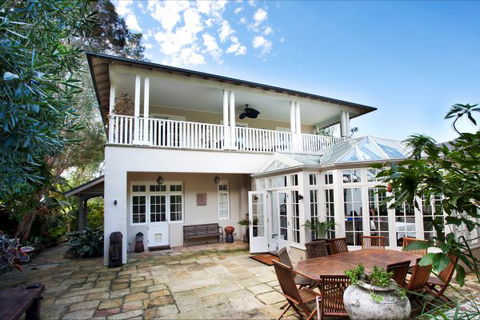 Vaucluse Cove - Surfers Gold Coast 3