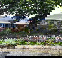 Waterside Accommodation - Derwent Hideaway - Surfers Gold Coast