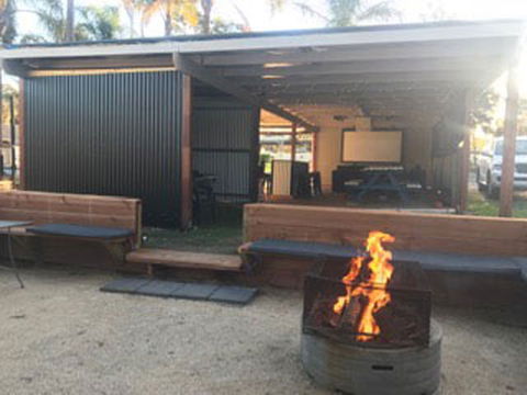 Wine Country Tourist Park - Surfers Gold Coast 5