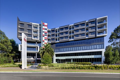 Adina Apartment Hotel Norwest Sydney - Surfers Gold Coast 0
