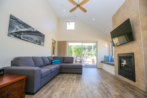 Amber Mist Villas - Surfers Gold Coast 2