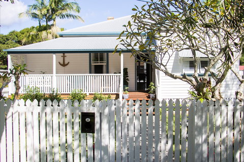 Anchored In Byron - Surfers Gold Coast 0