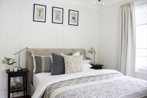 Anchored In Byron - Surfers Gold Coast 1