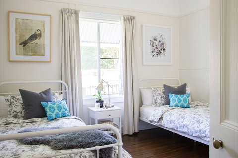 Anchored In Byron - Surfers Gold Coast 2