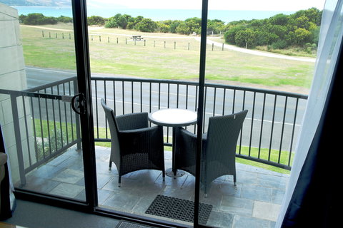 Apollo Bay Waterfront Motor Inn - Surfers Gold Coast 1