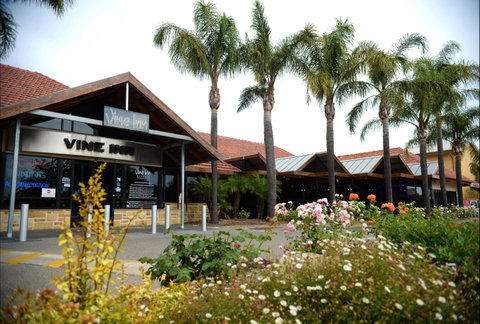 Barossa Vine Inn - Surfers Gold Coast 2