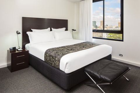 Cambridge Hotel Sydney - Surfers Gold Coast 4