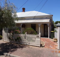Clyde's Cottage - Surfers Gold Coast