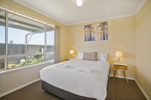 Eagle Heights Holiday Units - Scenic Unit - Surfers Gold Coast 1