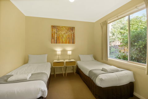 Eagle Heights Holiday Units - Scenic Unit - Surfers Gold Coast 3