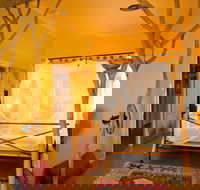 Eternity Springs Art Farm Bed and Breakfast - Surfers Gold Coast