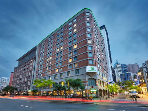 Holiday Inn Darling Harbour - Surfers Gold Coast 1
