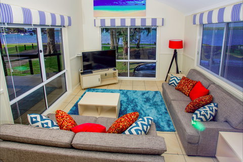 Ingenia Holidays Lake Macquarie - Surfers Gold Coast 2