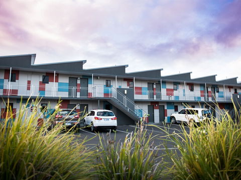 Kingston Hotel - Surfers Gold Coast 0