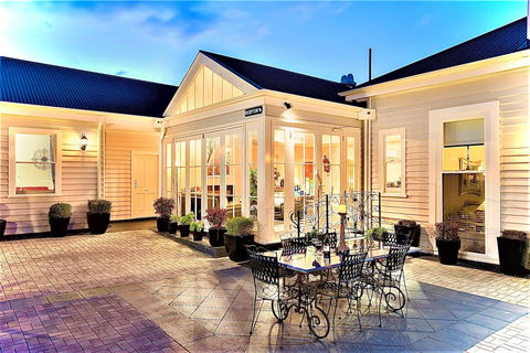 Kurrajong House - Surfers Gold Coast 7