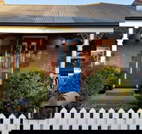 La Maison Riviere - The River House Bed and Breakfast - Surfers Gold Coast