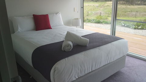 Pelican Point Sanctuary - Surfers Gold Coast 8