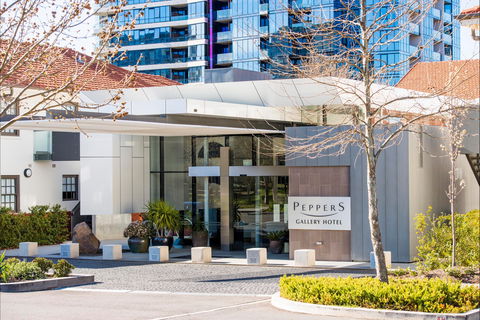 Peppers Gallery Hotel - Surfers Gold Coast 0