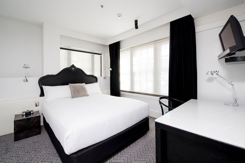 Peppers Gallery Hotel - Surfers Gold Coast 2