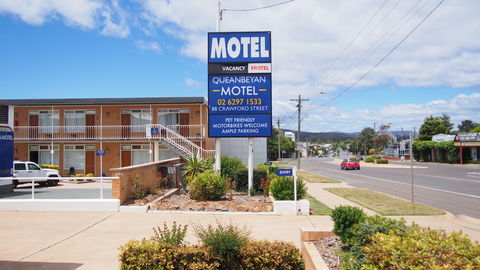 Queanbeyan Motel - Surfers Gold Coast 0