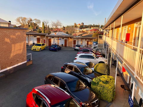 Queanbeyan Motel - Surfers Gold Coast 7