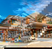 Quiksilver Apartments - beachfront Byron - Surfers Gold Coast