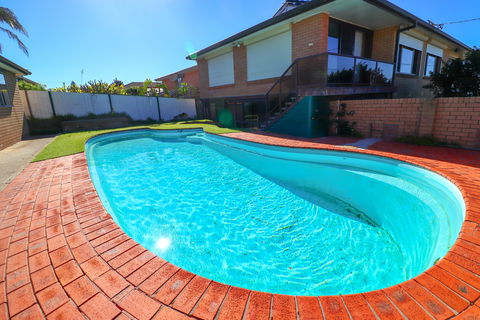 Ripples By The Sea - Surfers Gold Coast 1