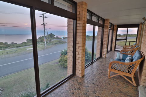 Ripples By The Sea - Surfers Gold Coast 3