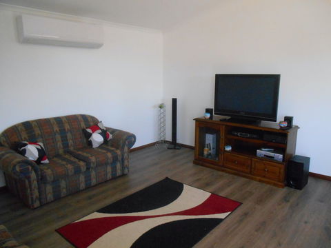 Ryan's Retreat - Surfers Gold Coast 2