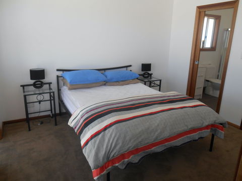 Ryan's Retreat - Surfers Gold Coast 3