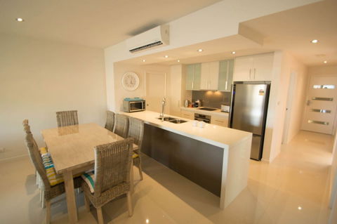 Serenity Shores - Surfers Gold Coast 0