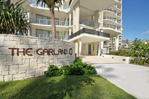St George's Defence Holiday Suites Incorporating The Garland Luxury Apartments - Surfers Gold Coast 0
